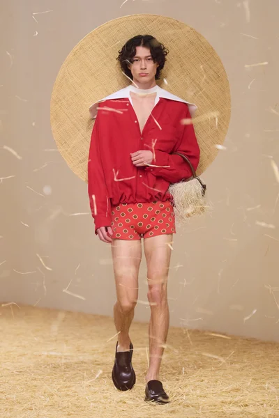 Look 40